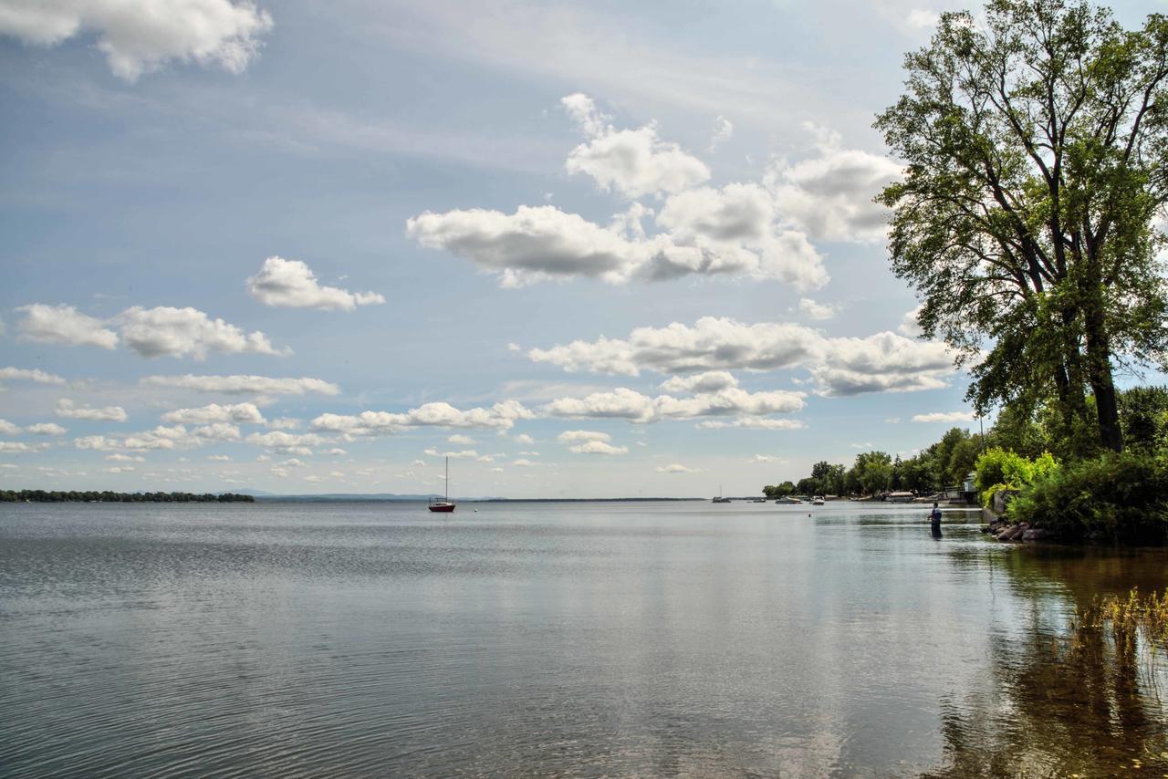 Venise-en-Québec La Cache Du Lac Champlain酒店 外观 照片